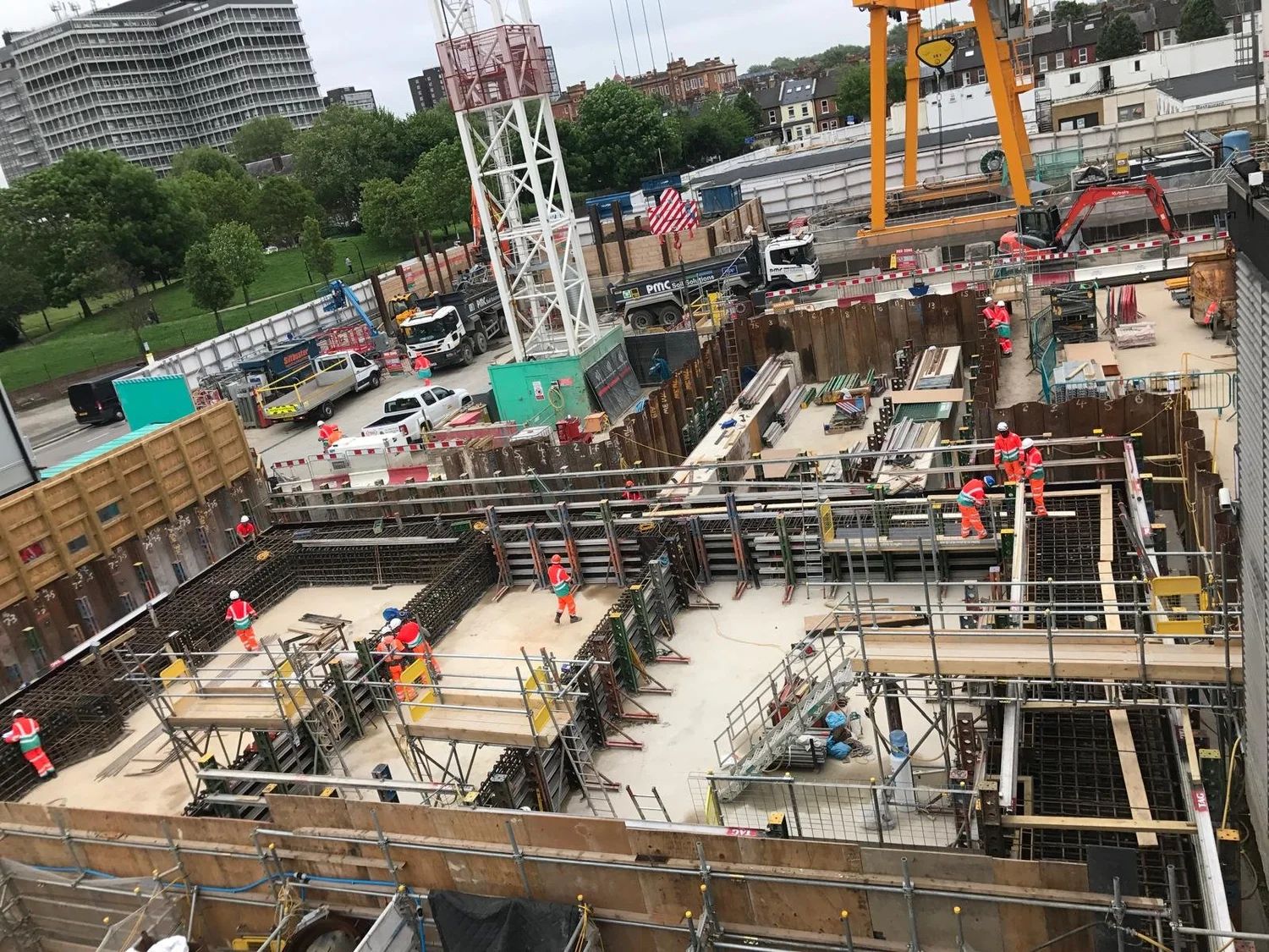 Formwork to the pumping station structures
